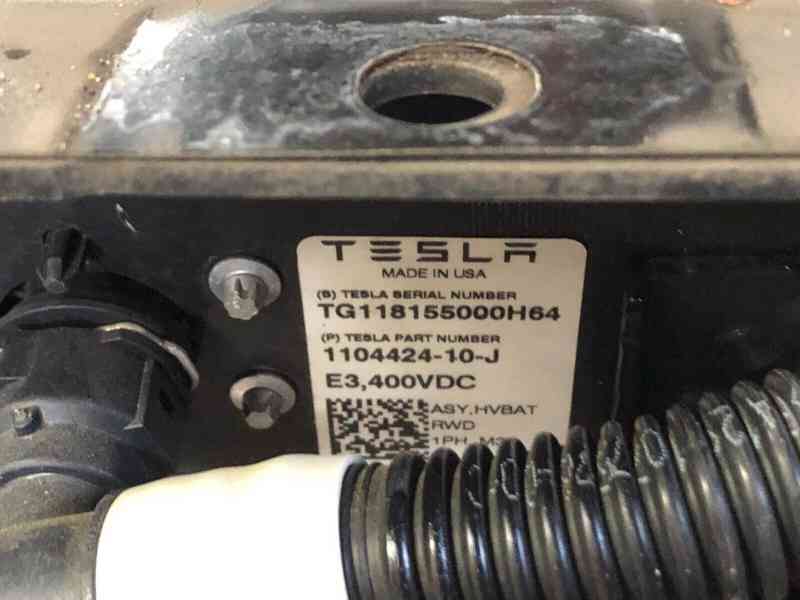 BATERIE TESLA Z TESLA MODEL 3 2018 - foto 4