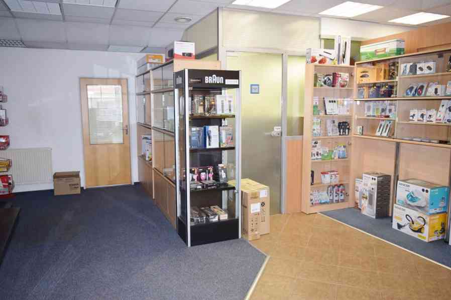 Pronájem obchodním prostor v centru Dvora Králové - foto 6