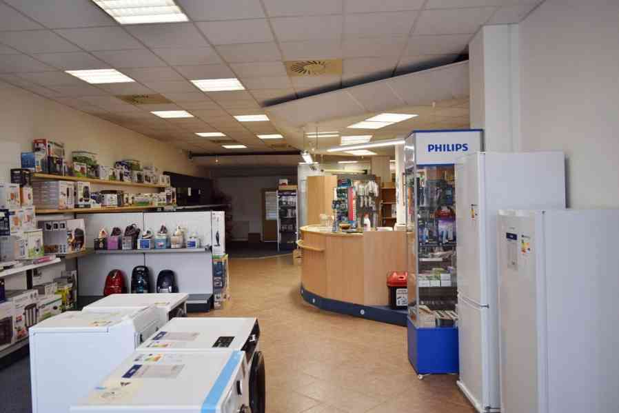 Pronájem obchodním prostor v centru Dvora Králové - foto 3