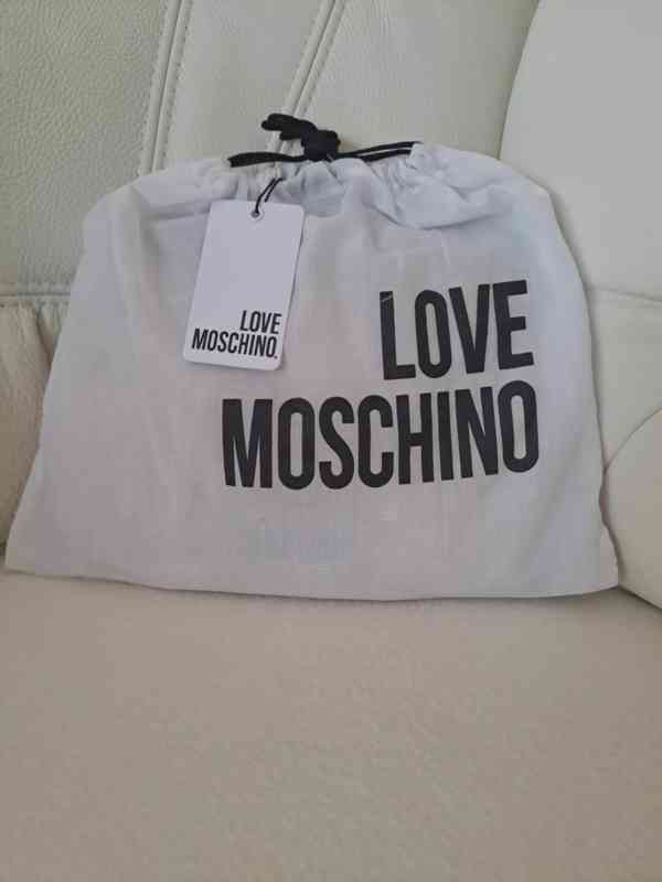 Originál zlatá kabelka Love Moschino s flitry! - foto 2