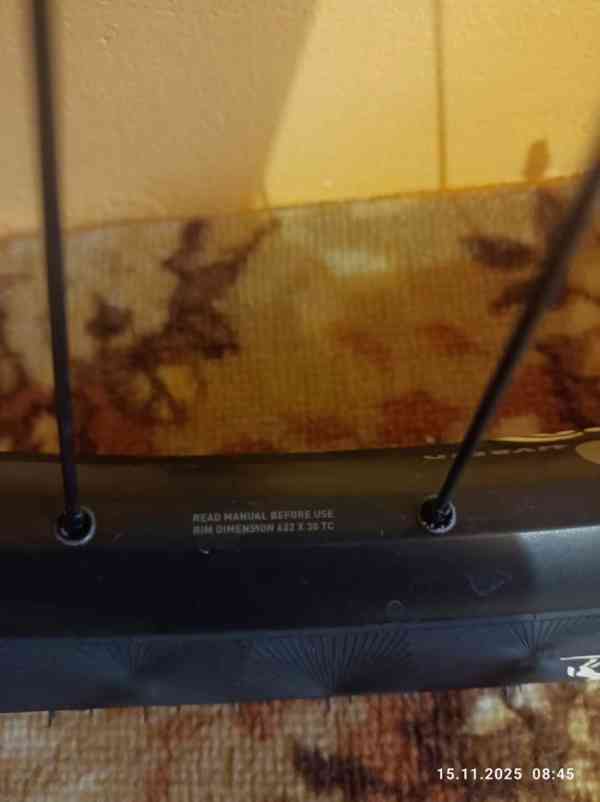 Prodám DT Swiss HU 1900 Spline Boost 29" vypletená kola  - foto 9