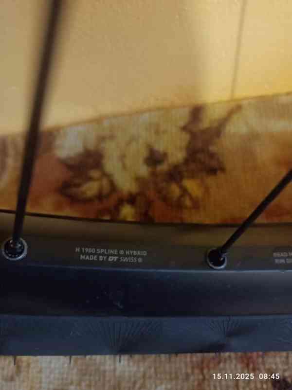 Prodám DT Swiss HU 1900 Spline Boost 29" vypletená kola  - foto 8