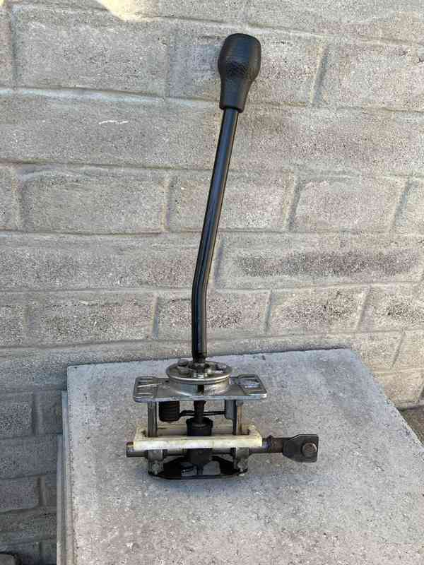 ŠKODA 130 - 136 RAPID, kulisa řazení 5kvalt - foto 2