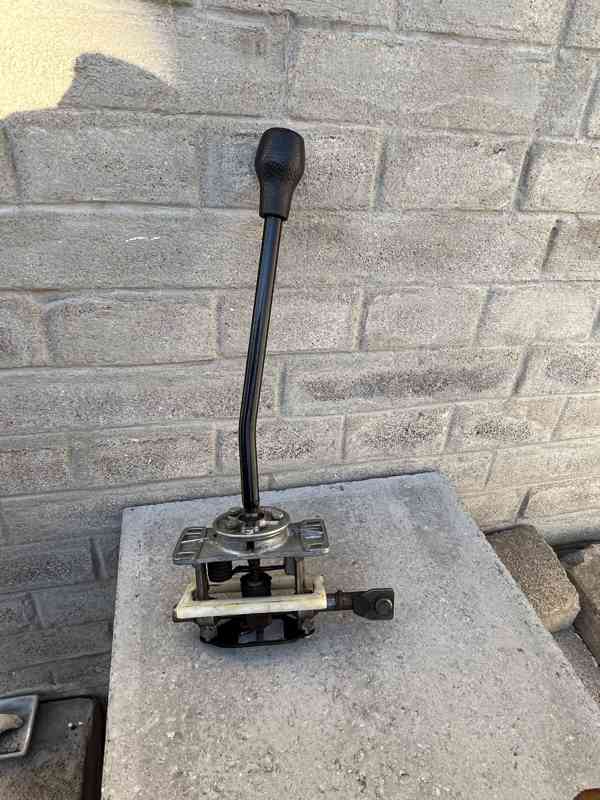 ŠKODA 130 - 136 RAPID, kulisa řazení 5kvalt - foto 3