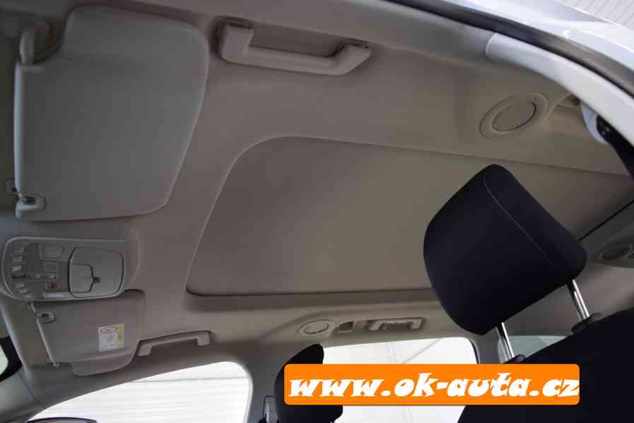 Ford Galaxy 2.0 TDCI TITANIUM LED 140 kW 7 MÍST 2021-DPH - foto 14