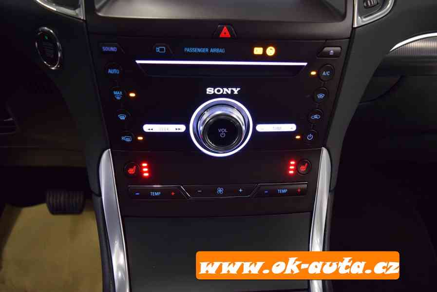 Ford Galaxy 2.0 TDCI TITANIUM LED 140 kW 7 MÍST 2021-DPH - foto 25