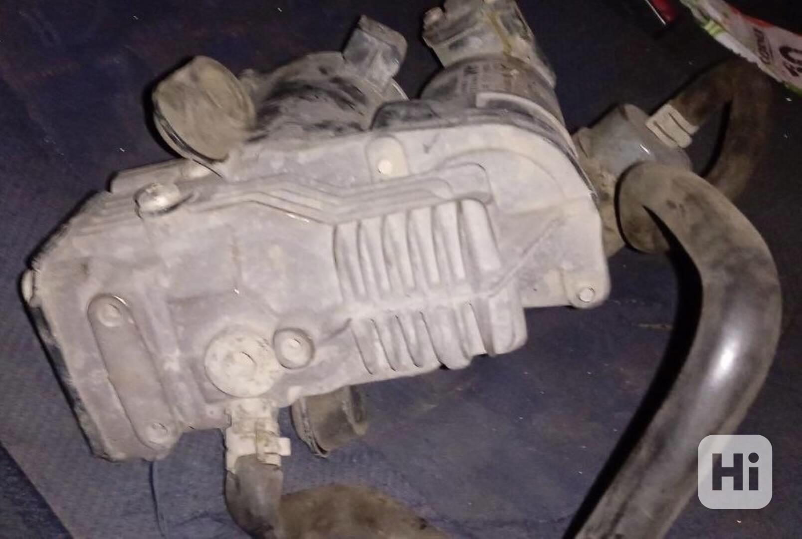 MERCEDES W221 KOMPRESOR AIRMATIC- A2213201704 - foto 1