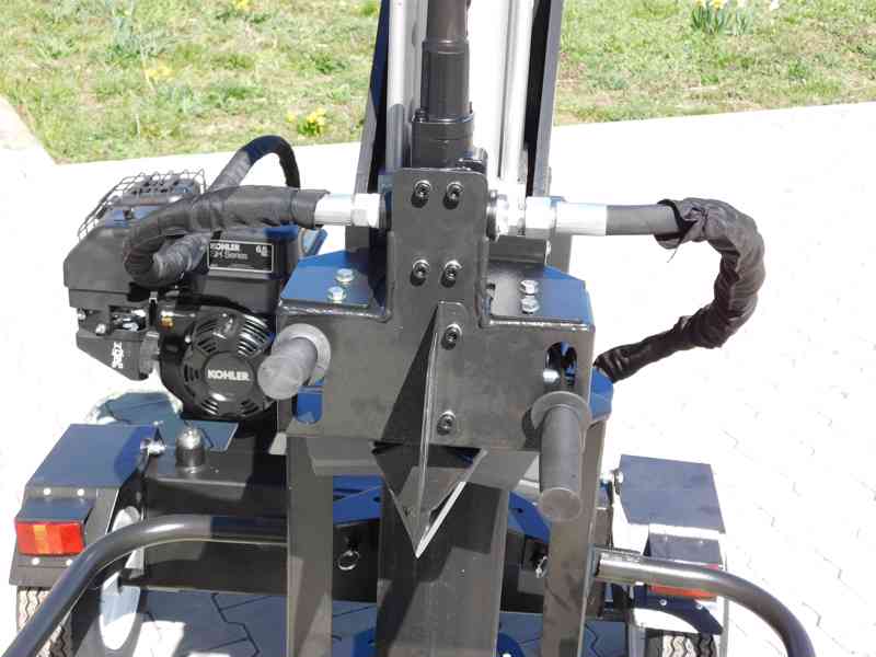 Jansen HS-22A62, 22 t, 62 cm, benzínová štípačka na dřevo  - foto 7