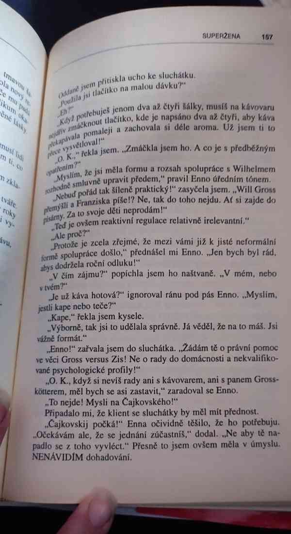 Hera Lindová - Superžena  - foto 5