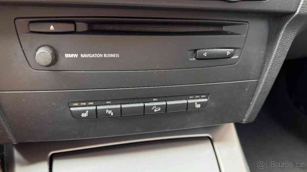 BMW Řada 3 3,0   e90 330xD - foto 18