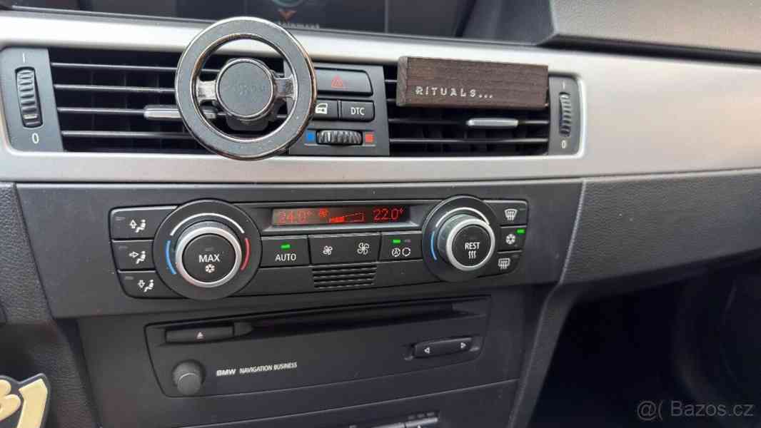 BMW Řada 3 3,0   e90 330xD - foto 17