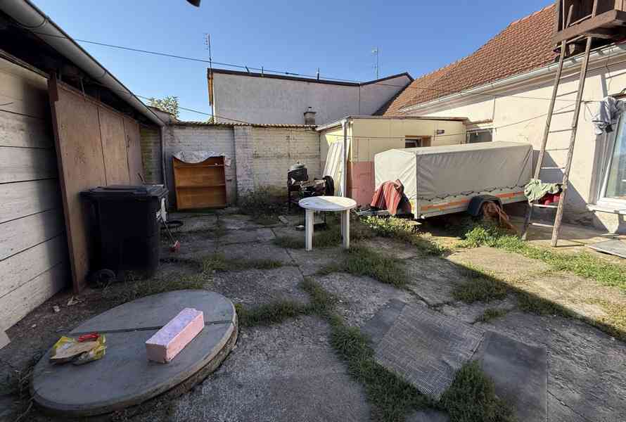 PRODEJ RD SE DVĚMA BYTOVÝMI JEDNOTKAMI V BRNĚ–MALOMĚŘICÍCH  - foto 14