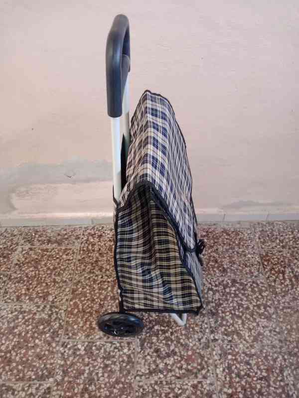 Nákupní taška na kolečkách - foto 2