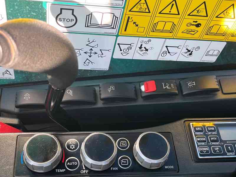 Pásové rypadlo Kobelco SK75SR-7 (Možnost leasingu) - foto 16