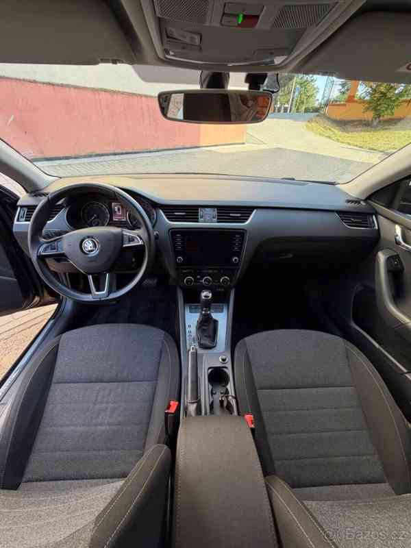 Škoda Octavia 2,0   3 - foto 8