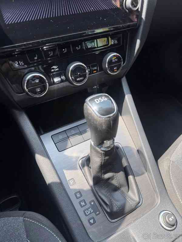 Škoda Octavia 2,0   3 - foto 17
