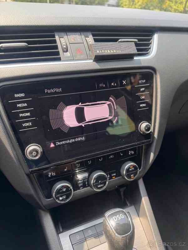 Škoda Octavia 2,0   3 - foto 19