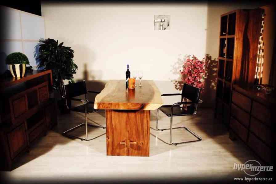 Masivní stůl z mungurového dřeva - foto 2