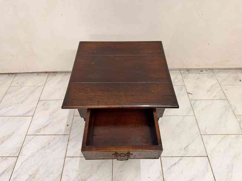 Starožitný rustikální stolek - foto 5