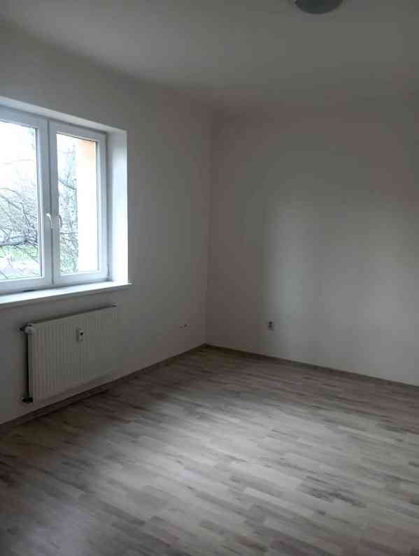 Pronájem prostorného 1+1, Slezská Ostrava, ul. Kasární, - foto 7