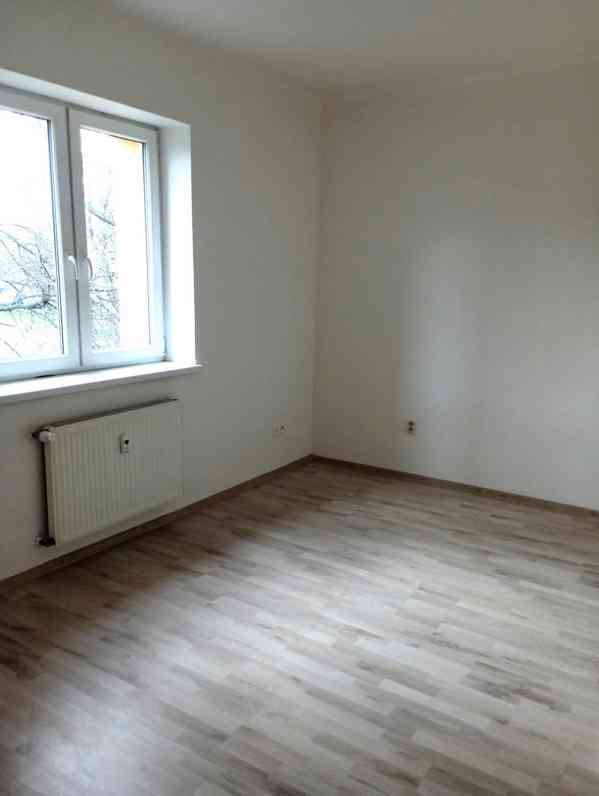 Pronájem prostorného 1+1, Slezská Ostrava, ul. Kasární, - foto 2