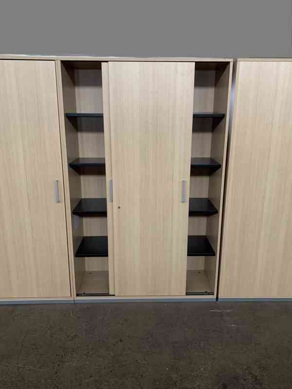 Prodáme nové skříně. Kovový spodek. Kovové fochy. - foto 4