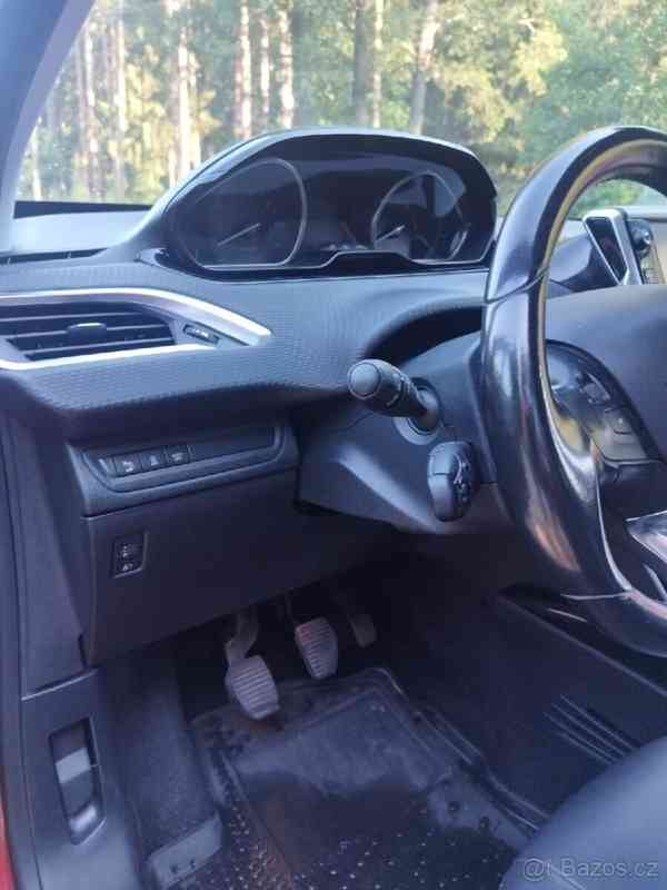 Peugeot 2008 2,0   i. 81 kW. - foto 20