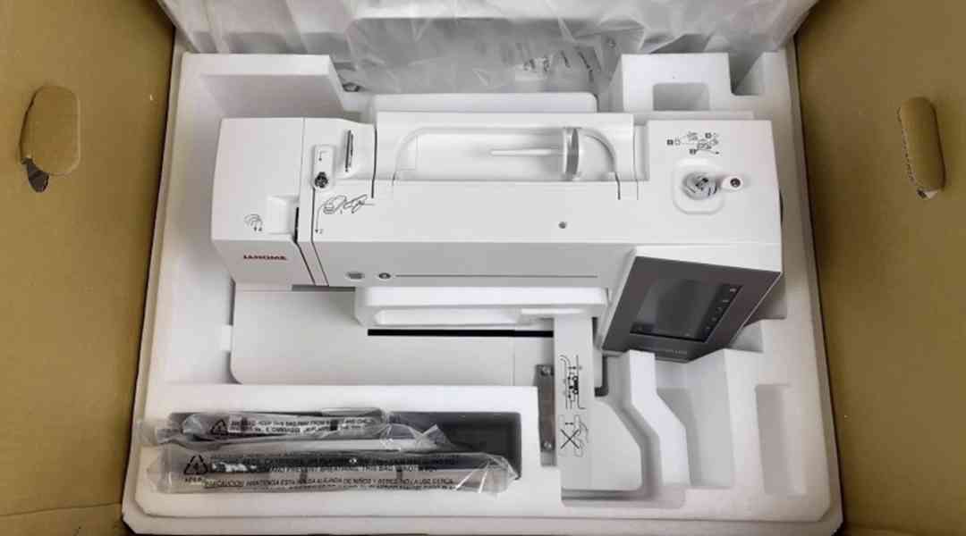 Janome Memory Craft 550E Embroidery  Machine - foto 2