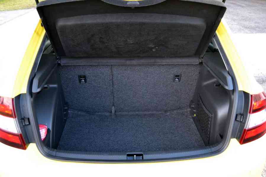 yŠkoda Rapid 1.2 TSI 77kW Spaceback Sport edition Xenon - foto 12