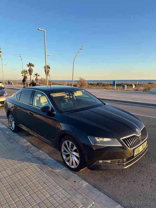 Škoda Superb 2,0   3 - foto 3