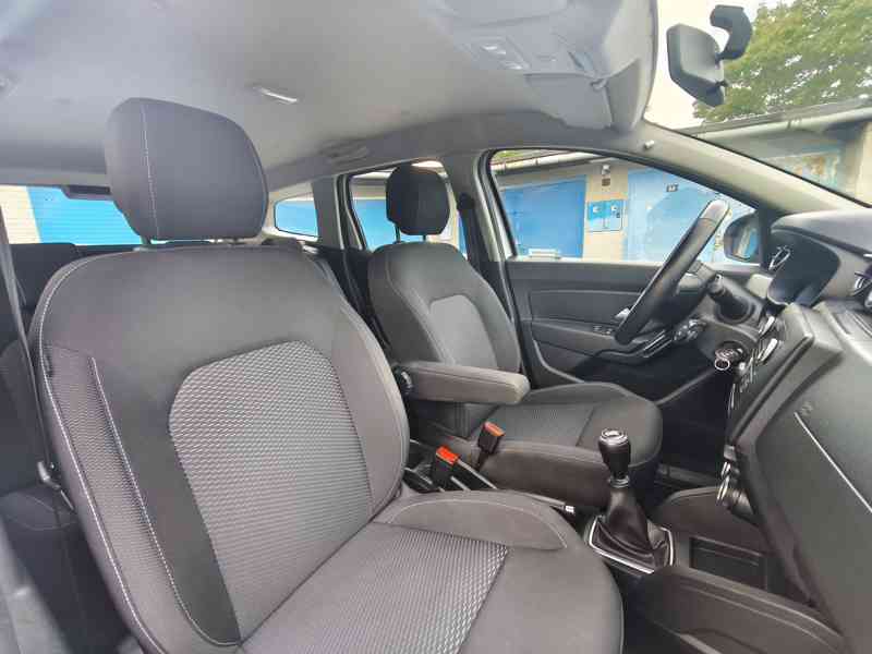 Dacia Duster 1.5 DCi 4x4,ČR,DPH,kamera,1.maj,tažné - foto 11