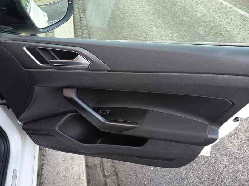 Volkswagen Taigo 1,5TSI R-Line ČR 1 majitel DPH  - foto 22