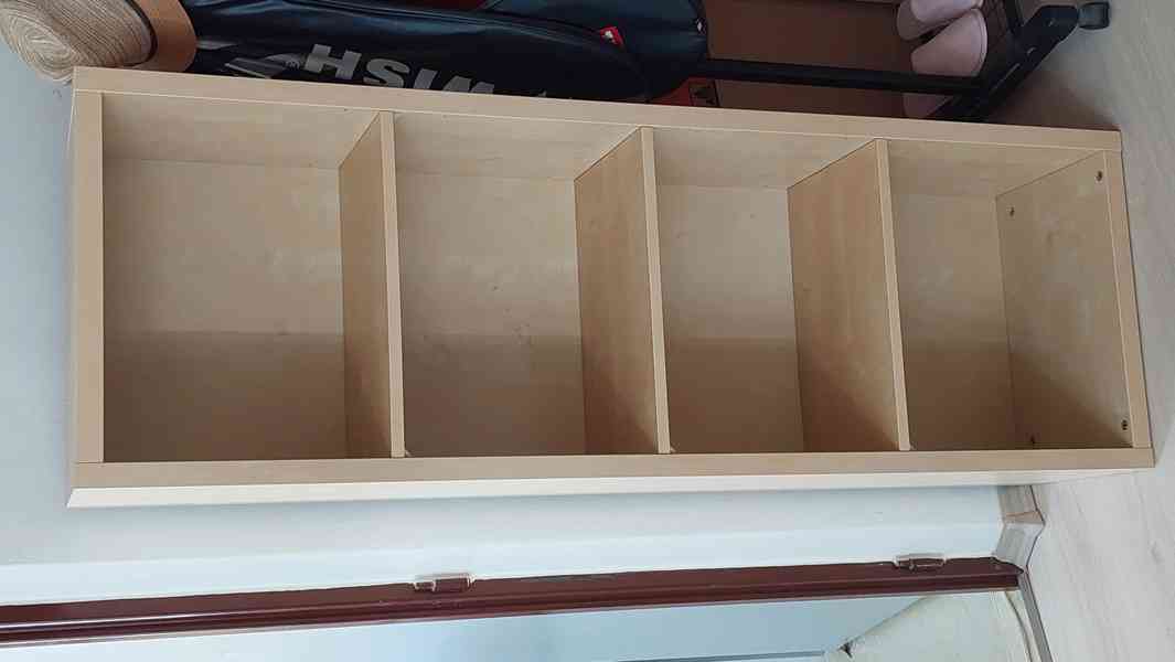 Psací stůl: Ikea ( + knihovna, police ...) - foto 3