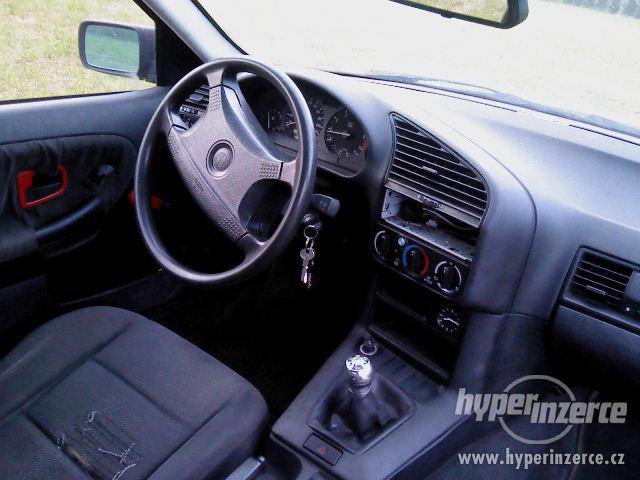 BMW 316 E36 - foto 4