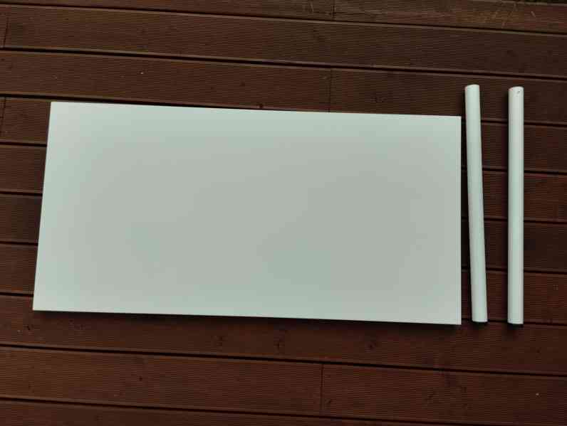 IKEA Stolní deska LAGKAPTEN a 2 nohy ADILS  - foto 3