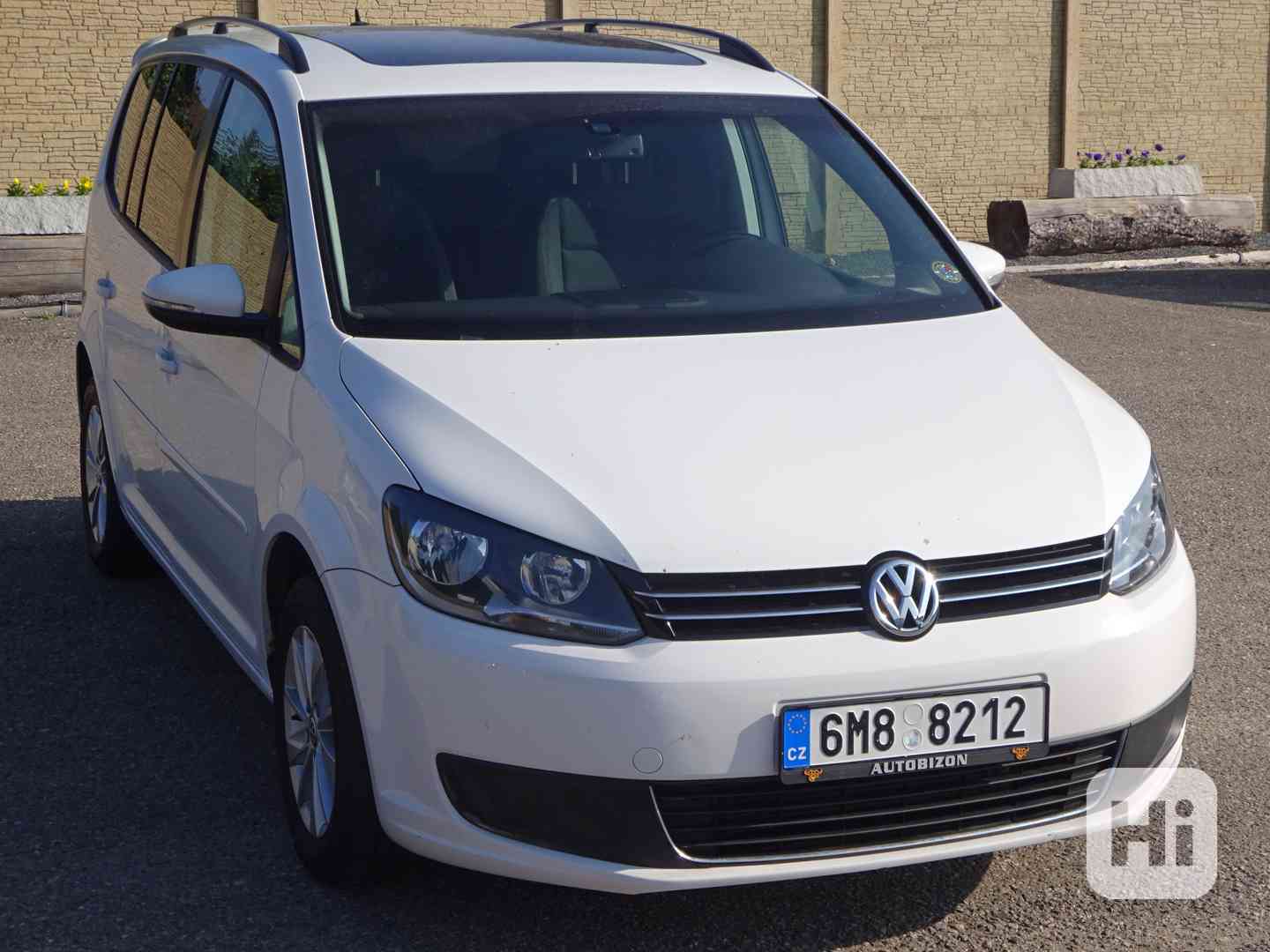 VW Touran 1.6 TDI r.v.2010 Automat (77 kw) - foto 1