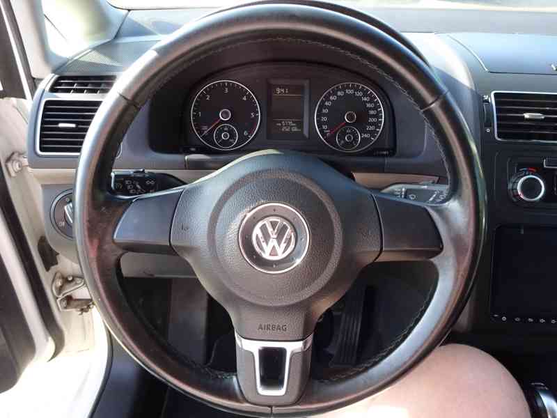 VW Touran 1.6 TDI r.v.2010 Automat (77 kw) - foto 10