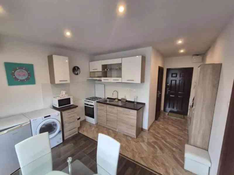 Pronájem bytu 1+1 42 m²