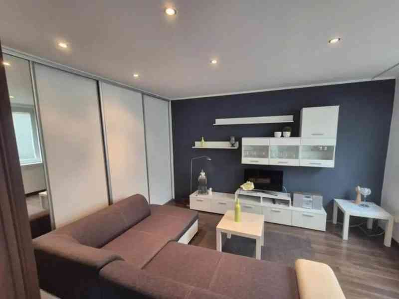 Pronájem bytu 1+1 42 m² - foto 4