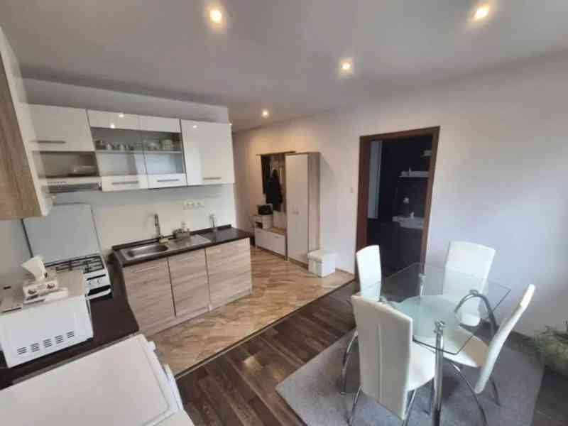 Pronájem bytu 1+1 42 m² - foto 2