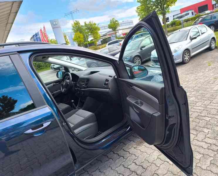 Volkswagen Sharan 2,0TDI Trendline 103kw - foto 13
