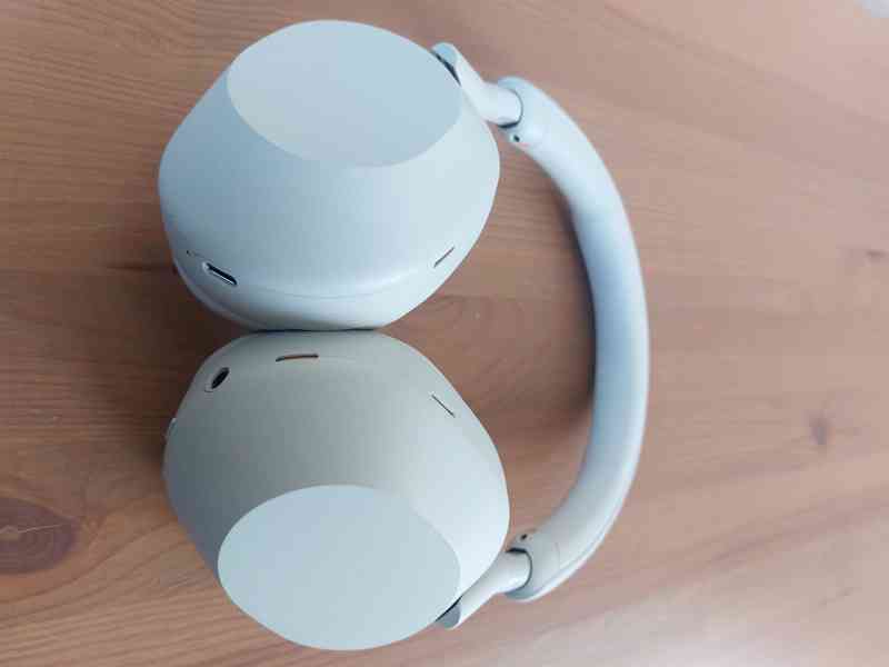 Sluchátka Sony WH-1000XM5-stříbrná-ZÁRUKA - foto 4