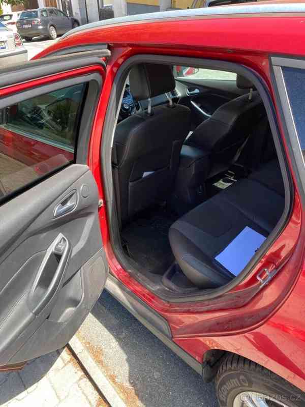 Ford Focus 2,0 TDCi 103kW - foto 19