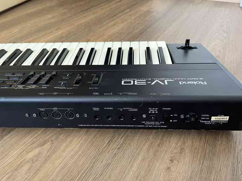 Roland JV-30 - foto 3