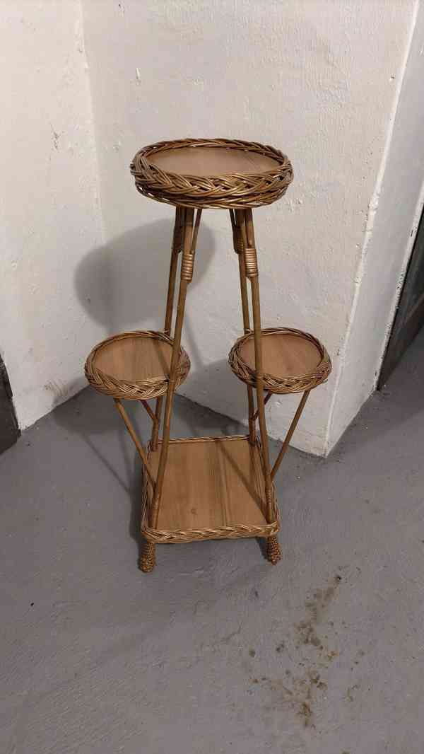 Ratanový stojan - foto 3