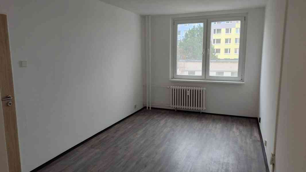 Pronájem bytu 2+kk, 40 m² - Litvínov, ulice Přátelství - foto 2