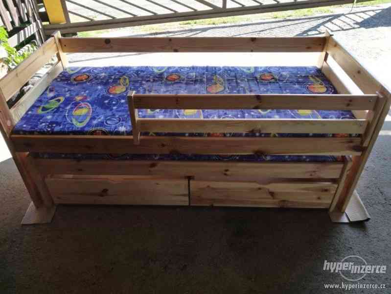 Dětská postel s výsuvnou přistýlkou z MASIVU 180x80cm SE ŠUP - foto 1