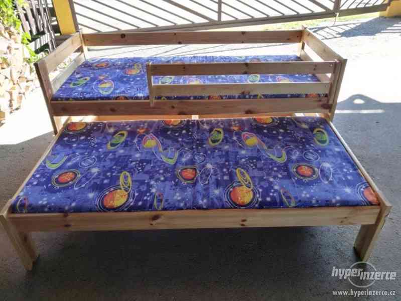 Dětská postel s výsuvnou přistýlkou z MASIVU 180x80cm SE ŠUP - foto 4
