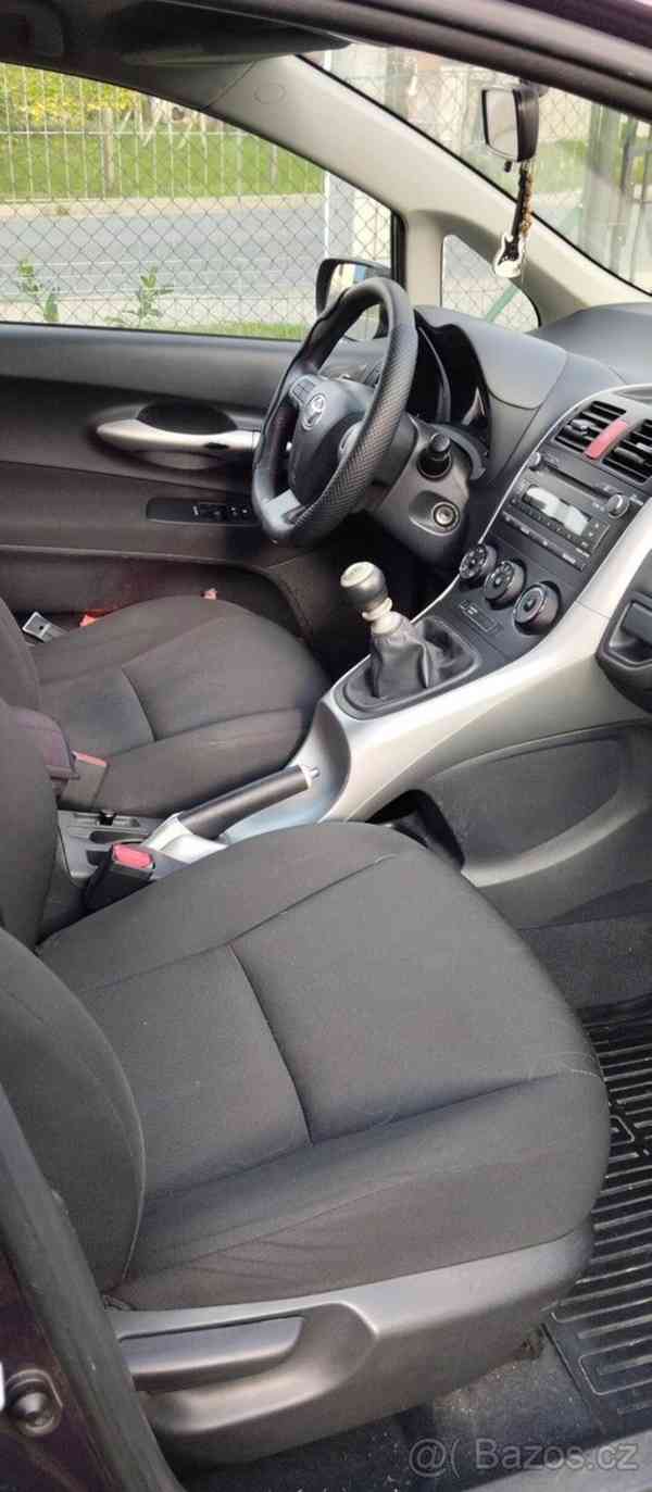 Toyota Auris 1,6   97kw benzín r.v. 2010 - foto 4