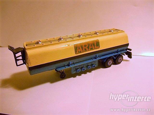 &#8203;Matchbox Tanker Aral 1:36 K115 1973 - foto 2